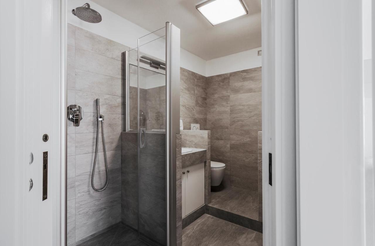 Living Brera, A Unique Experience - Vicolo Fiori Apartment Милано Екстериор снимка