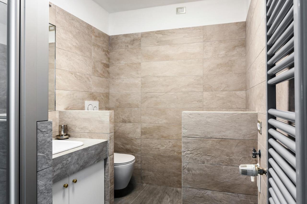 Living Brera, A Unique Experience - Vicolo Fiori Apartment Милано Екстериор снимка