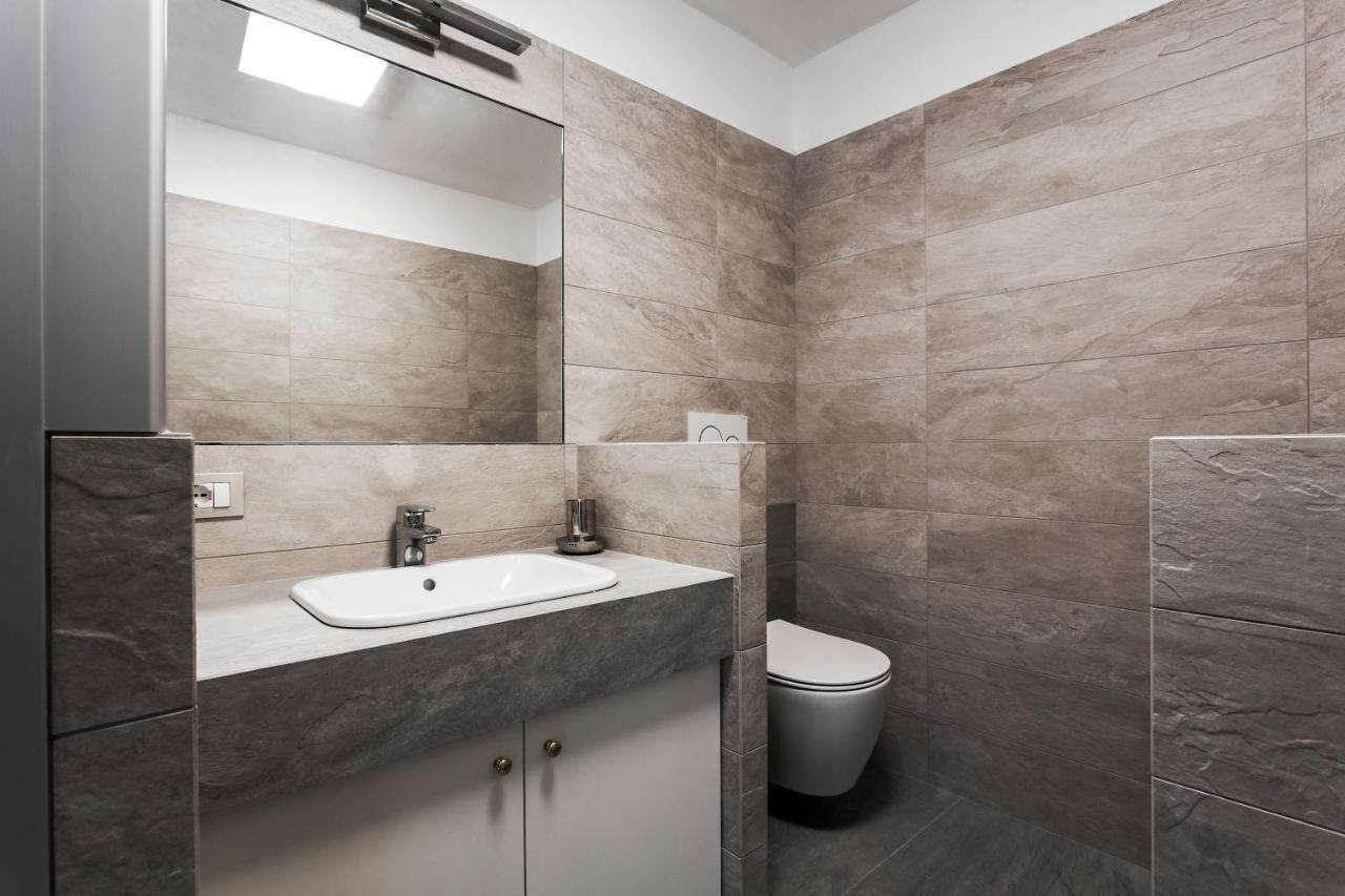 Living Brera, A Unique Experience - Vicolo Fiori Apartment Милано Екстериор снимка